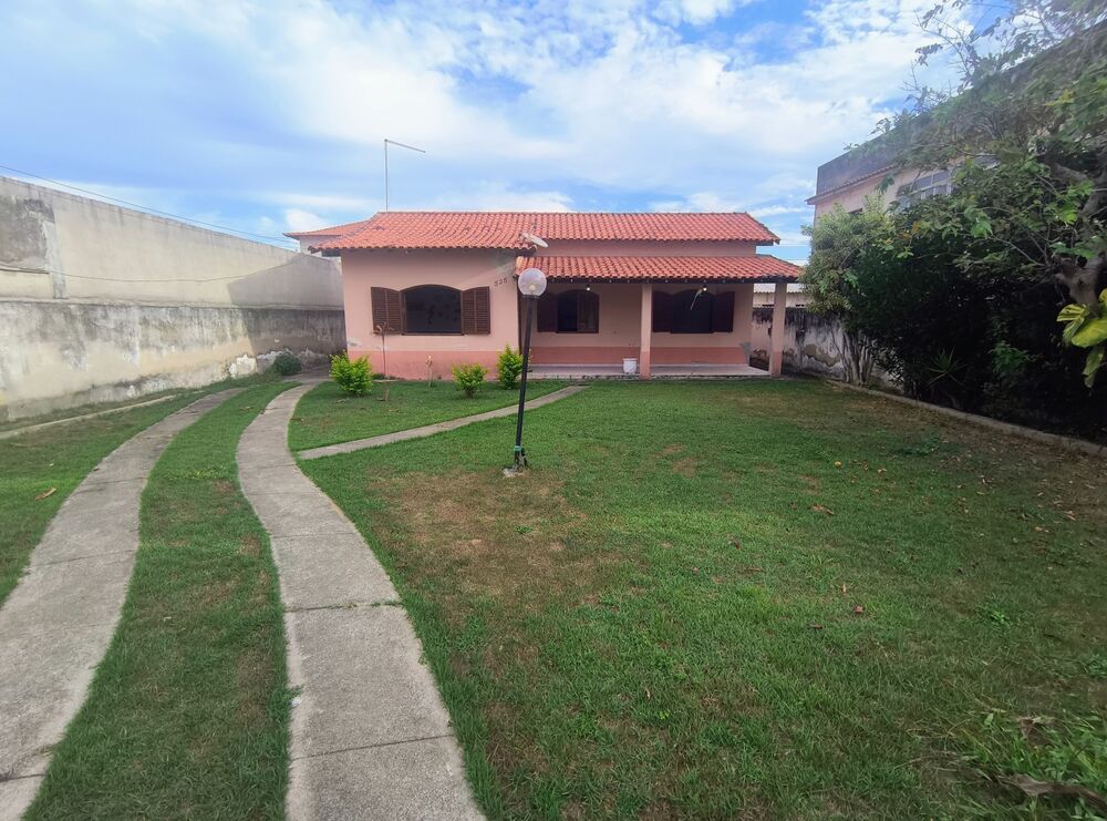 Casa à venda com 2 quartos, 450m² - Foto 1