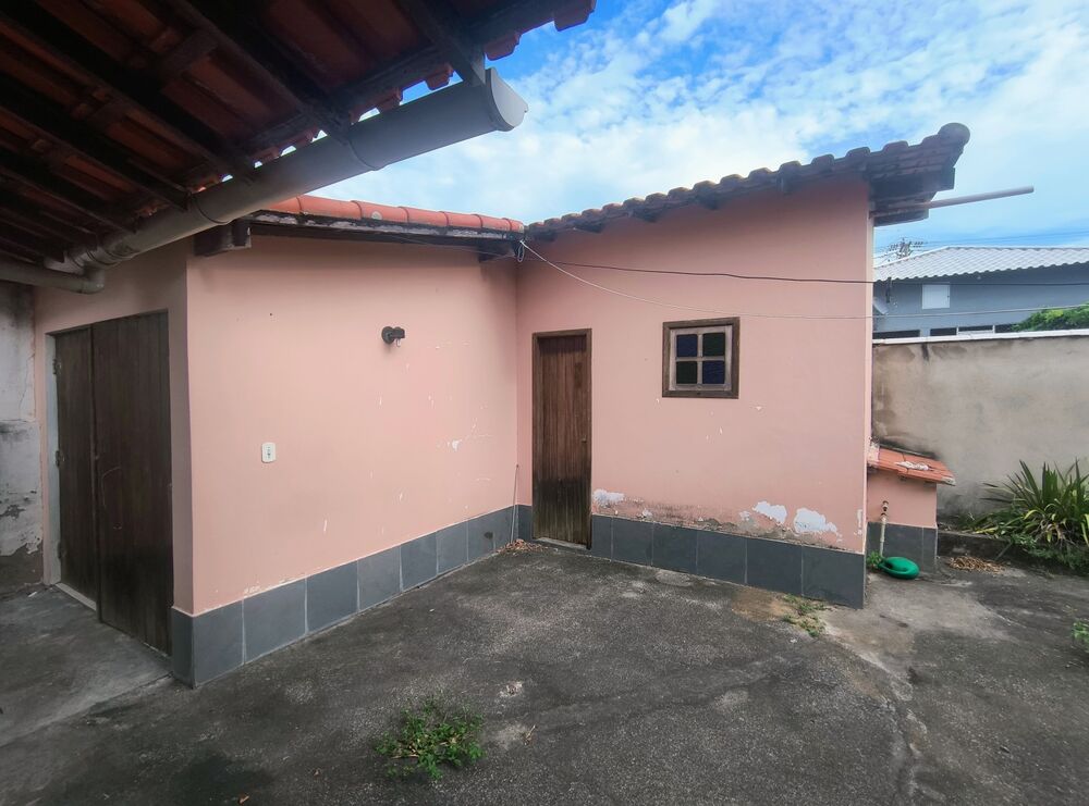 Casa à venda com 2 quartos, 450m² - Foto 4