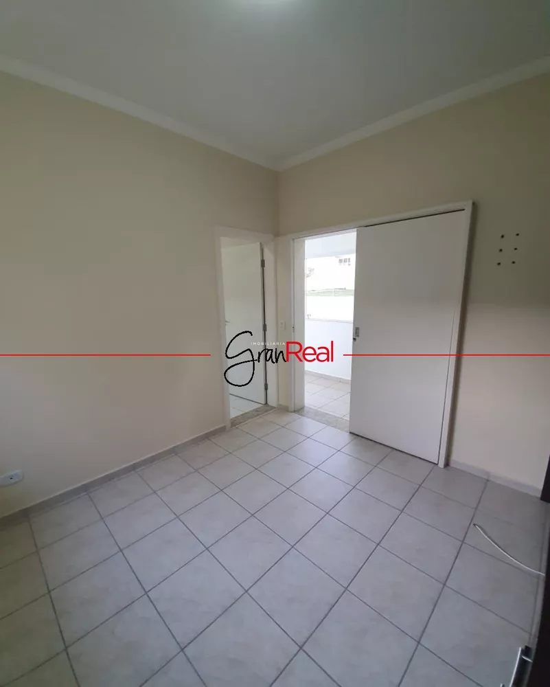 Casa à venda com 3 quartos, 340m² - Foto 3