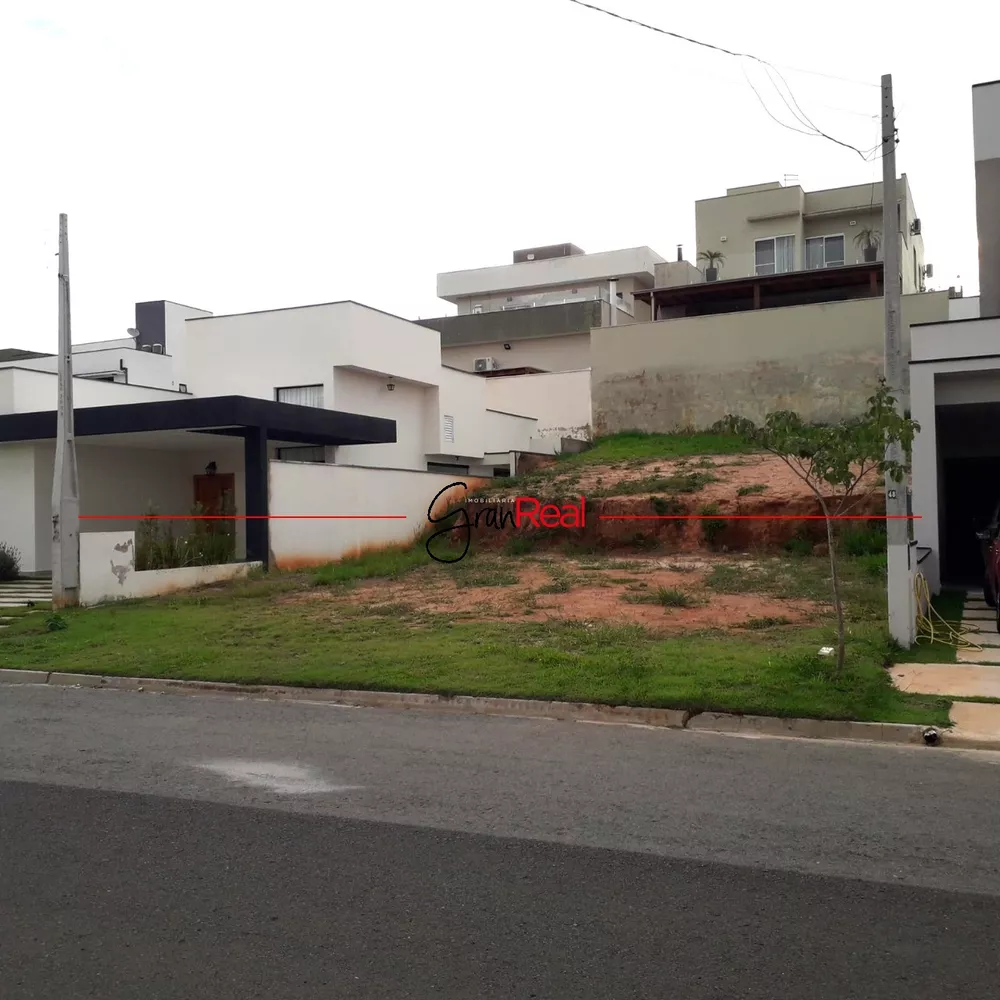 Terreno à venda com 3 quartos, 300m² - Foto 2