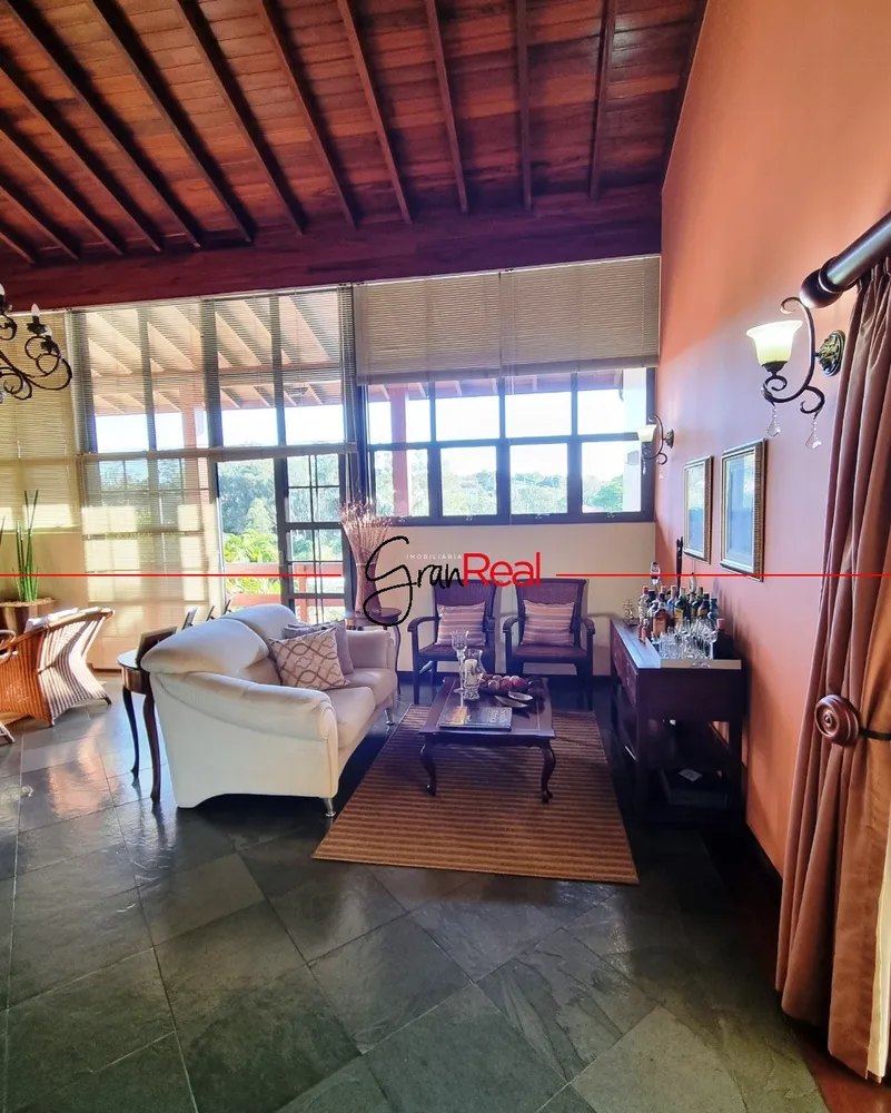 Chácara, 5 quartos, 2500 m² - Foto 1