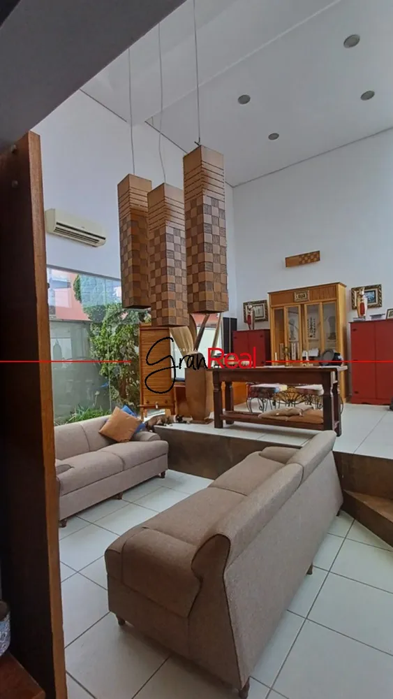 Casa, 3 quartos, 224 m² - Foto 2