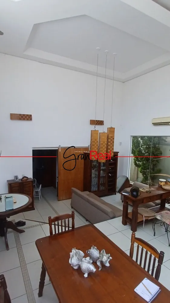 Casa, 3 quartos, 224 m² - Foto 4