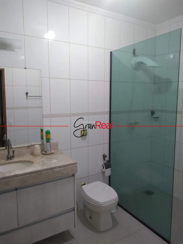 Chácara, 3 quartos, 2630 m² - Foto 1
