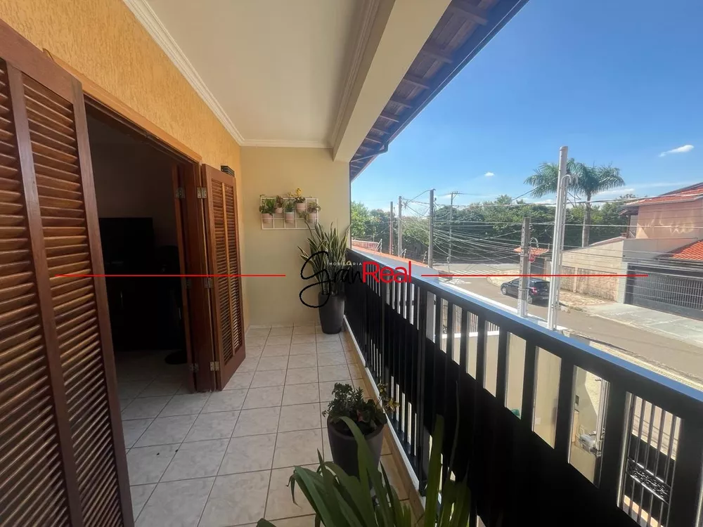 Sobrado à venda com 3 quartos, 292m² - Foto 1