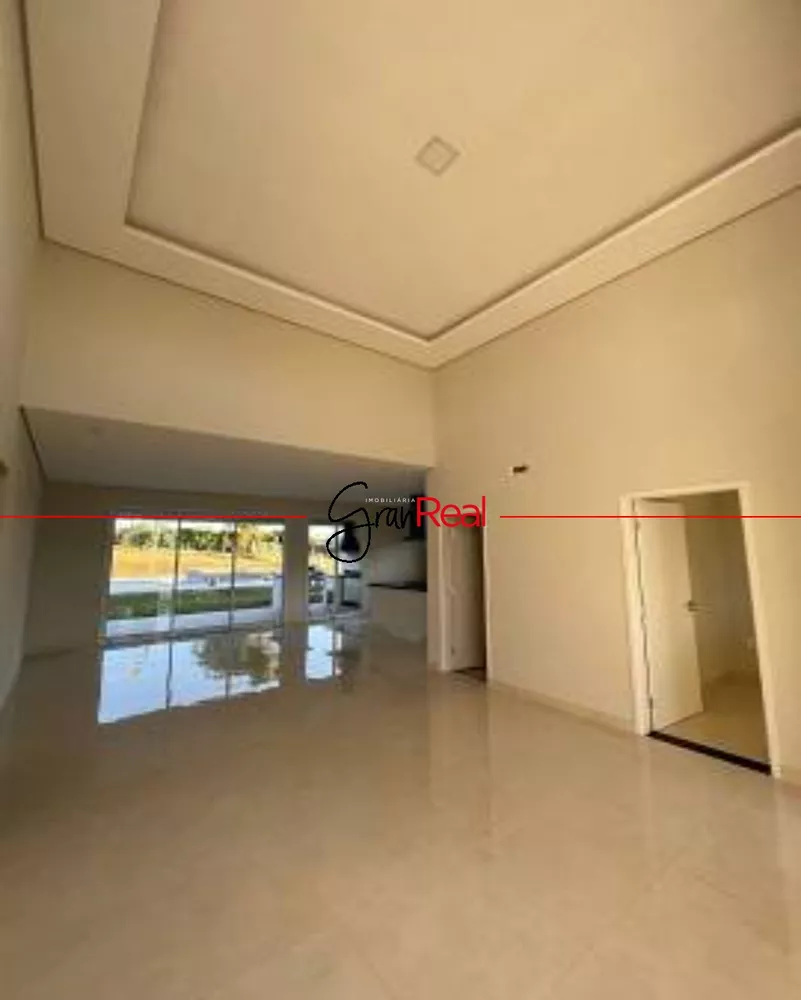 Casa de Condomínio à venda com 3 quartos, 254m² - Foto 4