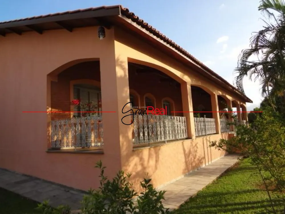 Chácara, 4 quartos, 2870 m² - Foto 2