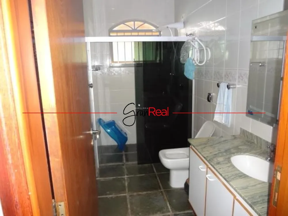 Chácara, 4 quartos, 2870 m² - Foto 2