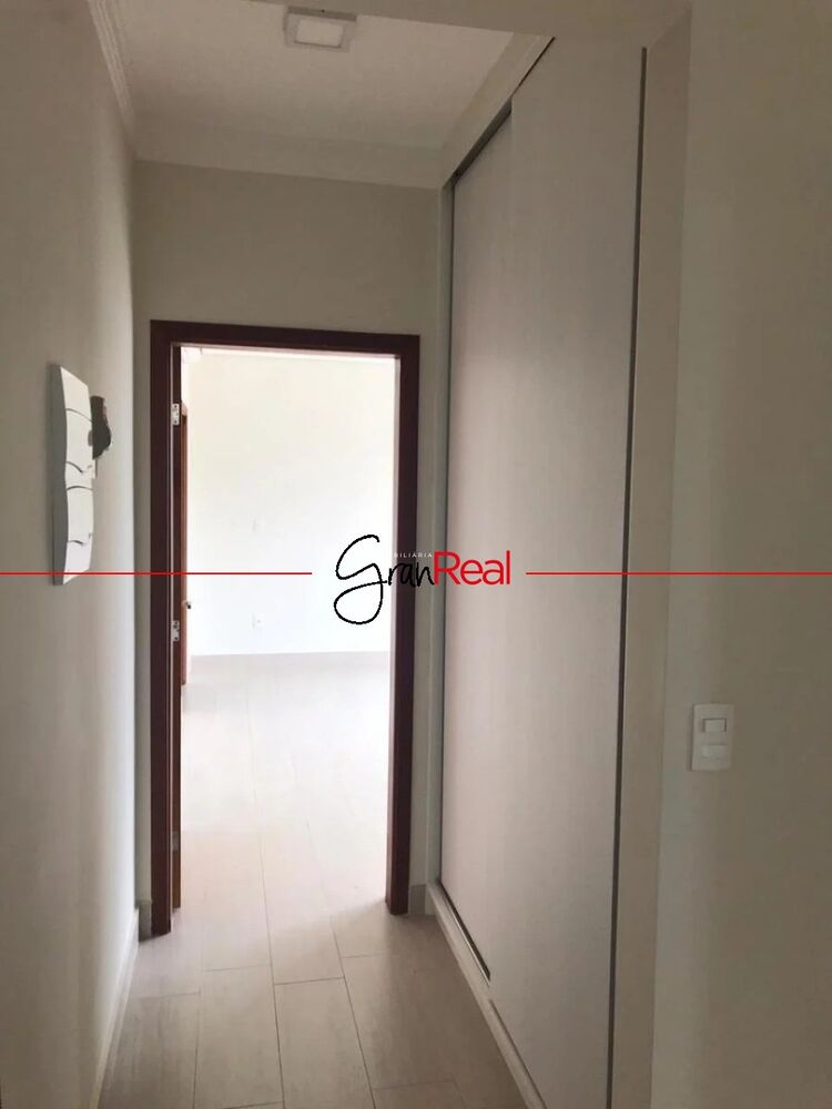 Casa de Condomínio à venda com 5 quartos, 351m² - Foto 3