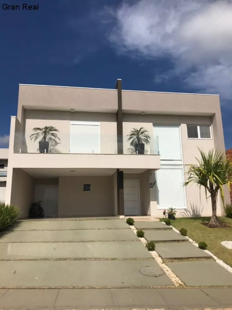 Casa de Condomínio à venda com 3 quartos, 300m² - Foto 1