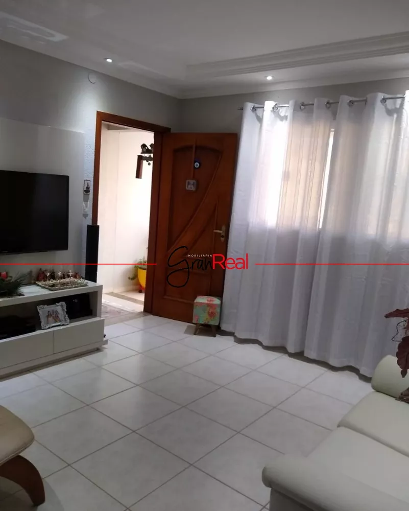 Sobrado à venda com 2 quartos, 120m² - Foto 1