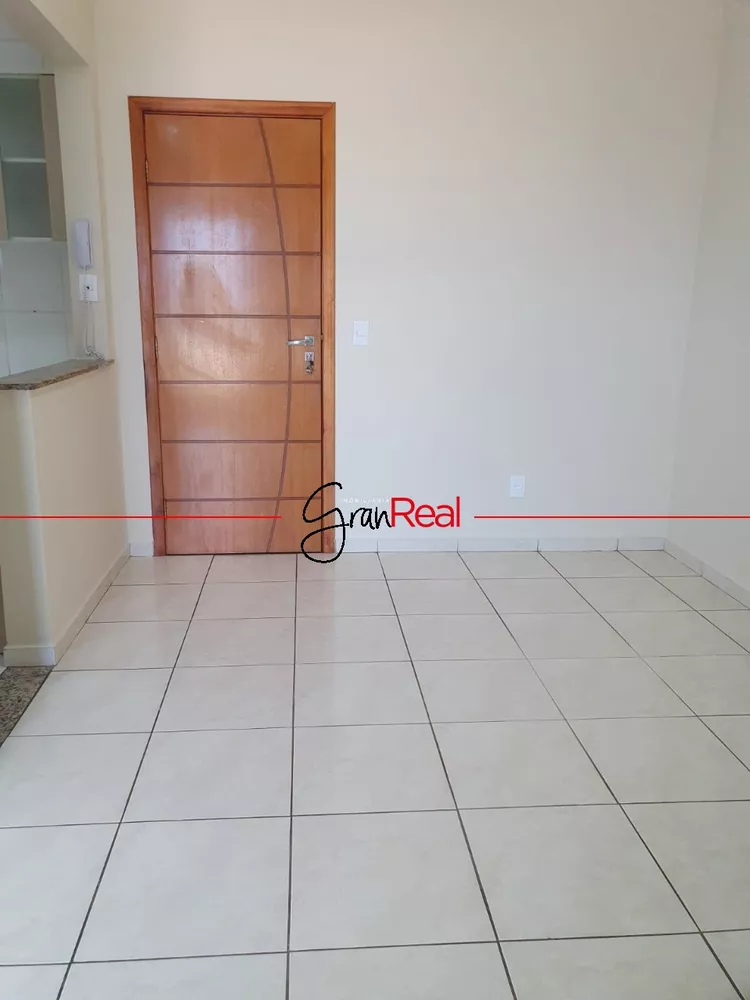 Apartamento à venda com 3 quartos, 96m² - Foto 4