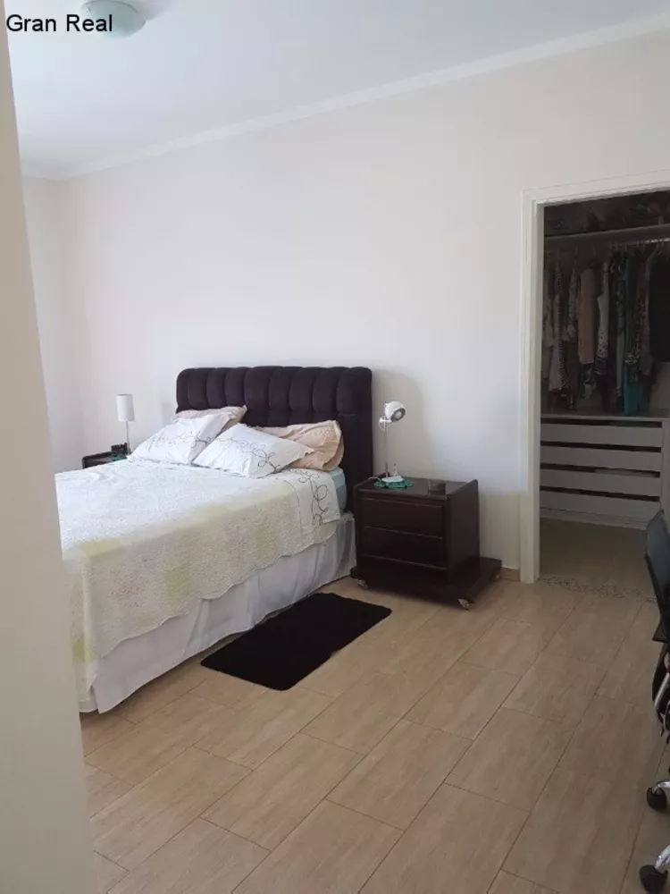 Casa de Condomínio à venda com 3 quartos, 218m² - Foto 4