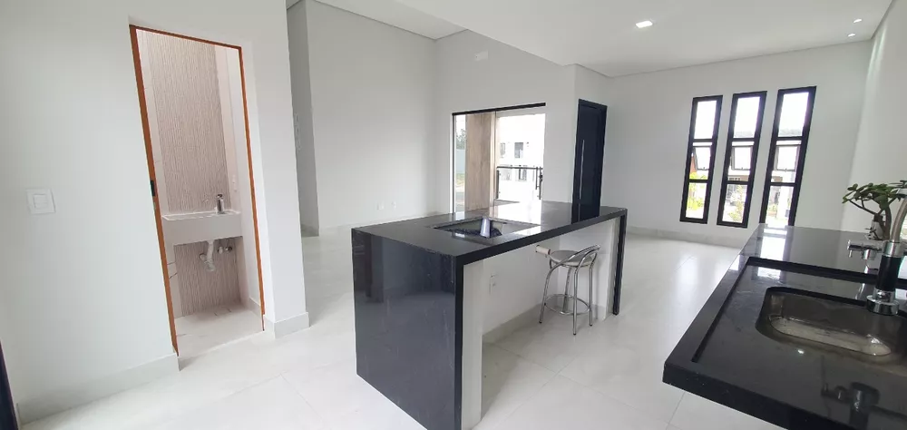 Casa de Condomínio à venda com 3 quartos, 170m² - Foto 2