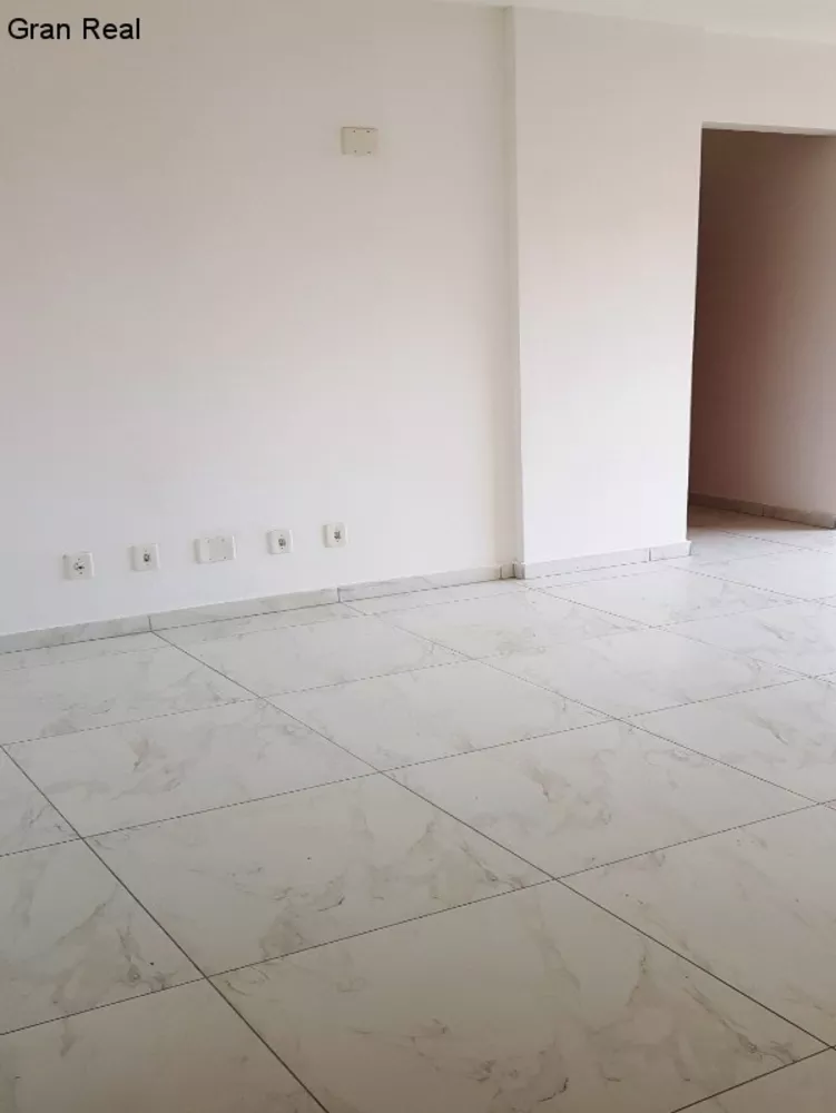 Apartamento à venda com 3 quartos, 82m² - Foto 3