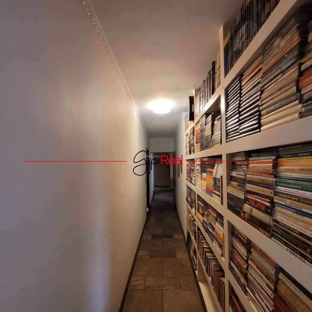 Casa, 3 quartos, 295 m² - Foto 1