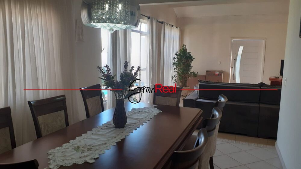 Casa, 3 quartos, 256 m² - Foto 4