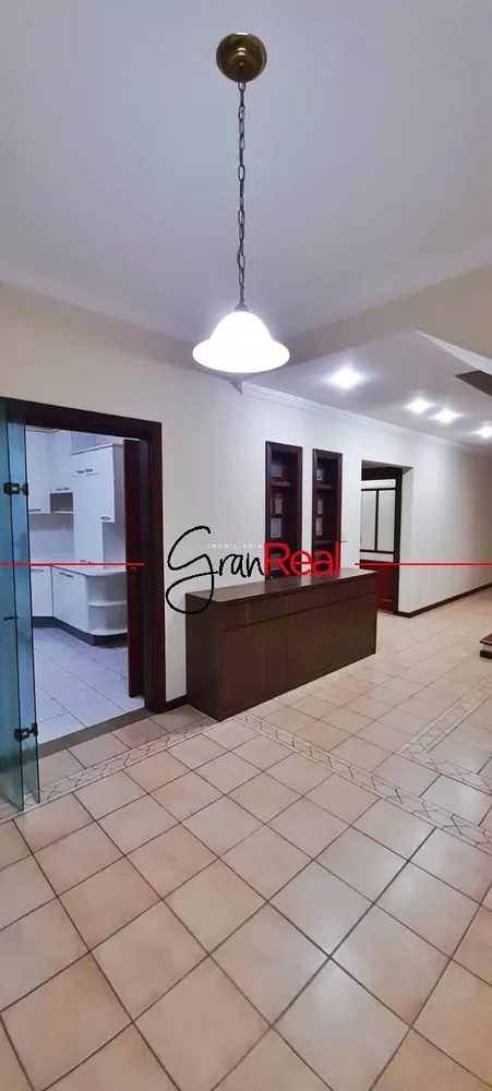 Sobrado à venda com 3 quartos, 300m² - Foto 8