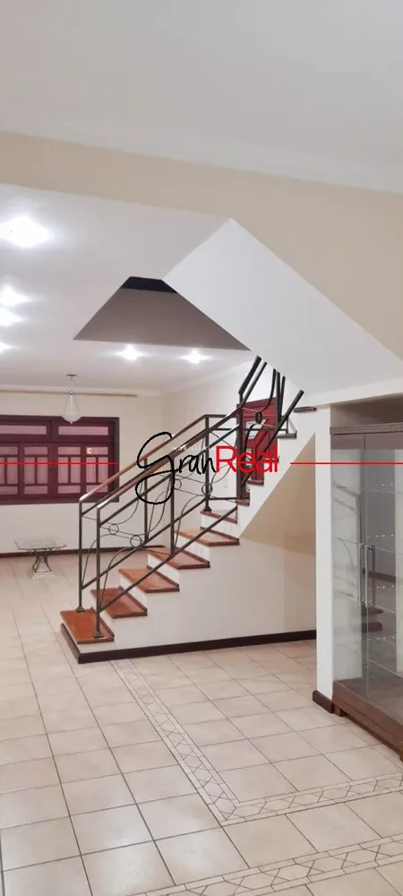 Sobrado à venda com 3 quartos, 300m² - Foto 4