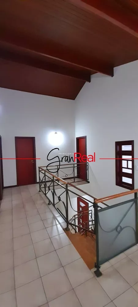 Sobrado à venda com 3 quartos, 300m² - Foto 11