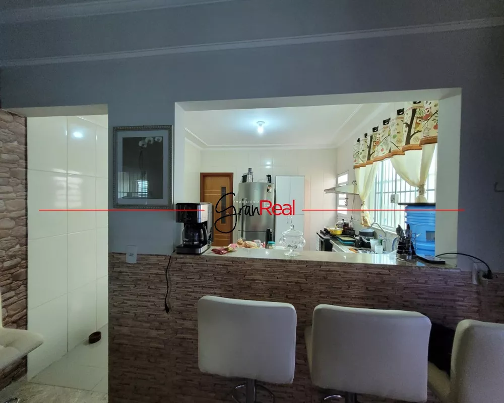 Casa à venda com 3 quartos, 101m² - Foto 4