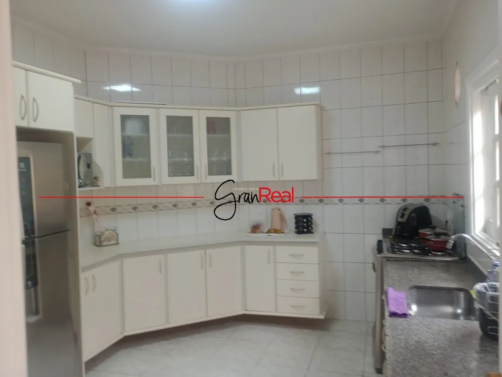 Casa, 4 quartos, 180 m² - Foto 4