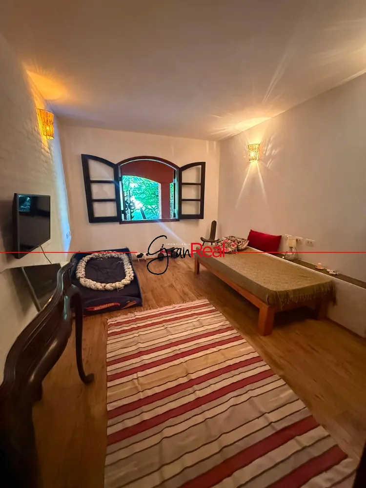 Chácara, 4 quartos, 3000 m² - Foto 1