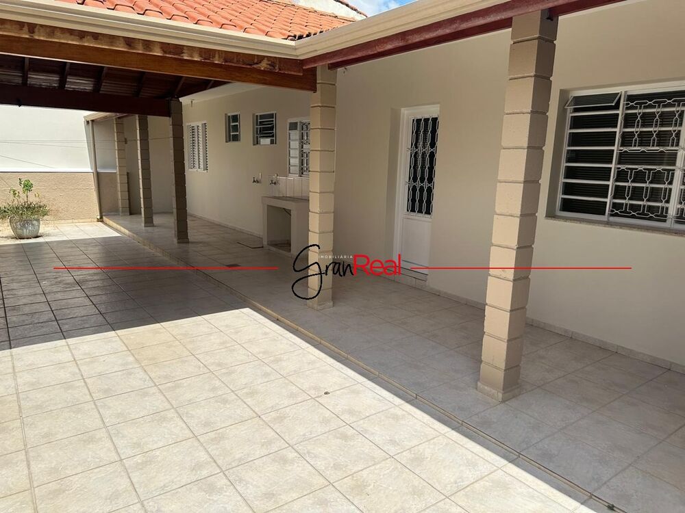Casa, 3 quartos, 232 m² - Foto 1
