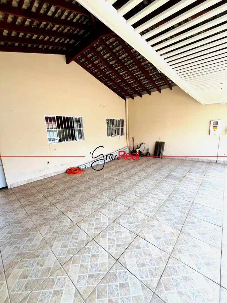 Casa à venda com 3 quartos, 161m² - Foto 2