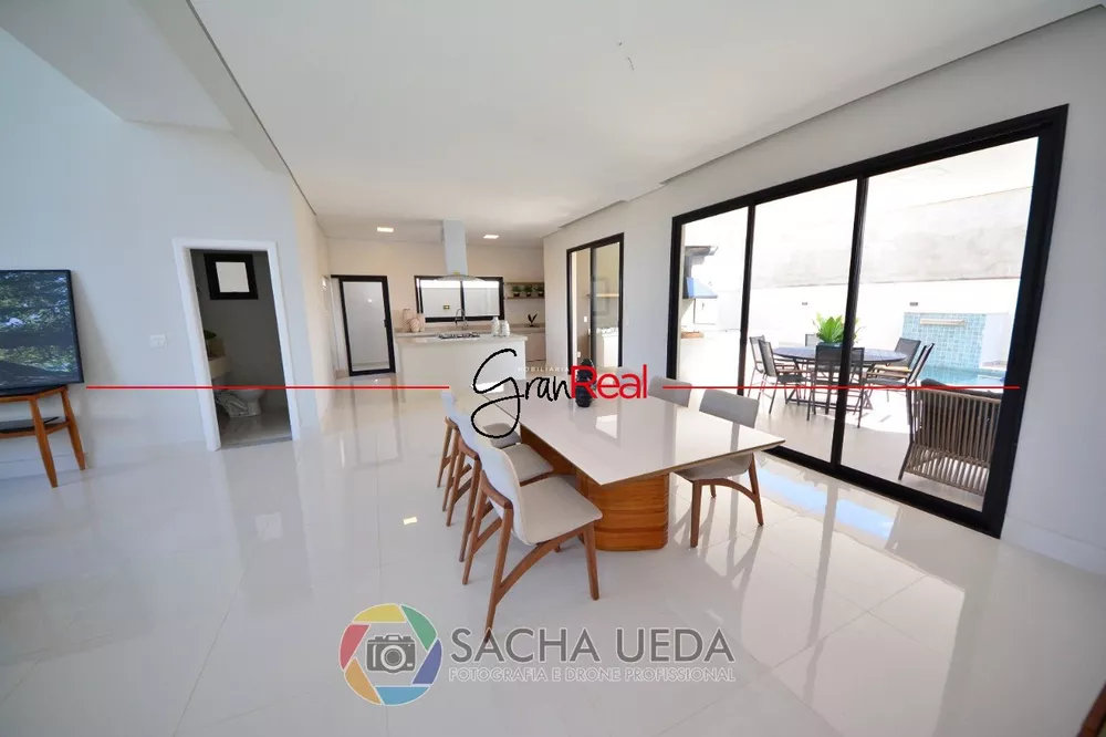 Casa de Condomínio à venda com 3 quartos, 295m² - Foto 3