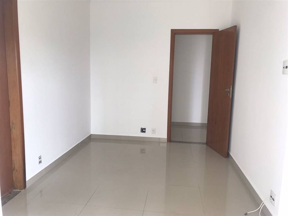Apartamento para alugar com 2 quartos, 95m² - Foto 5