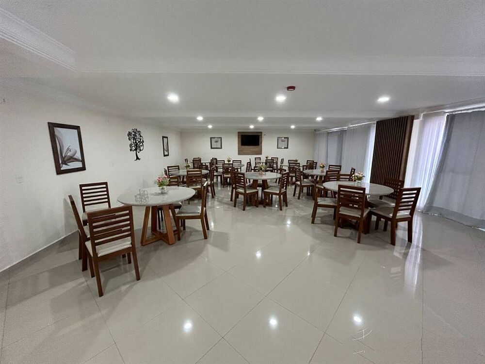 Cobertura à venda com 4 quartos, 200m² - Foto 4