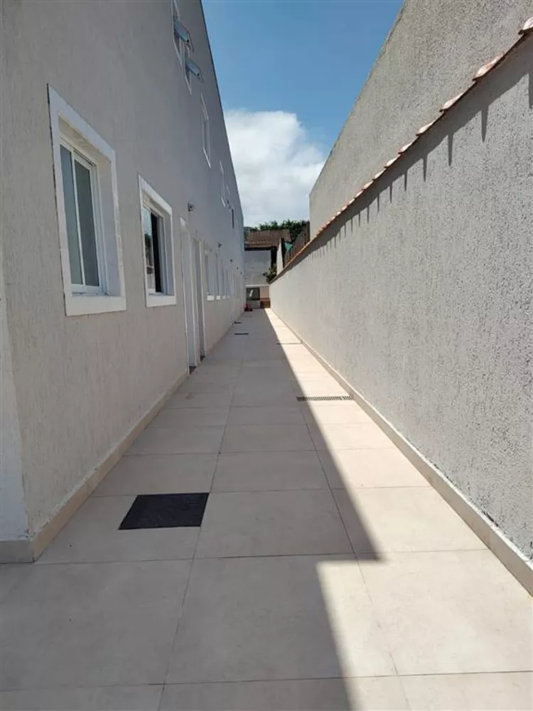 Sobrado à venda com 2 quartos, 70m² - Foto 1