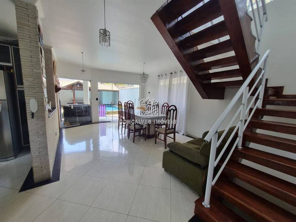 Casa à venda com 3 quartos, 199m² - Foto 3