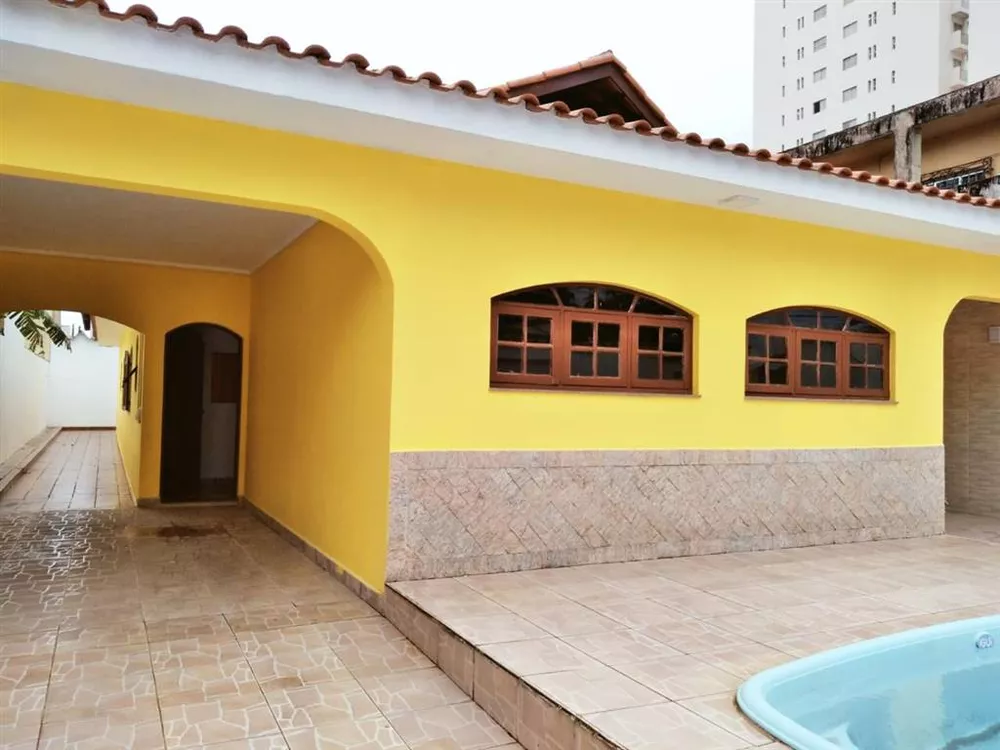 Casa à venda com 4 quartos, 270m² - Foto 2