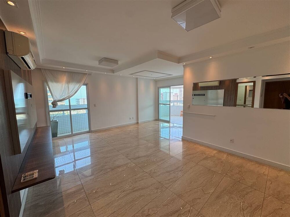 Apartamento à venda com 3 quartos, 122m² - Foto 2