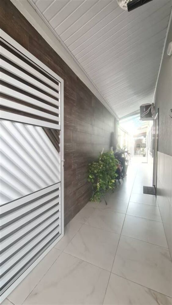 Casa à venda com 2 quartos, 115m² - Foto 9