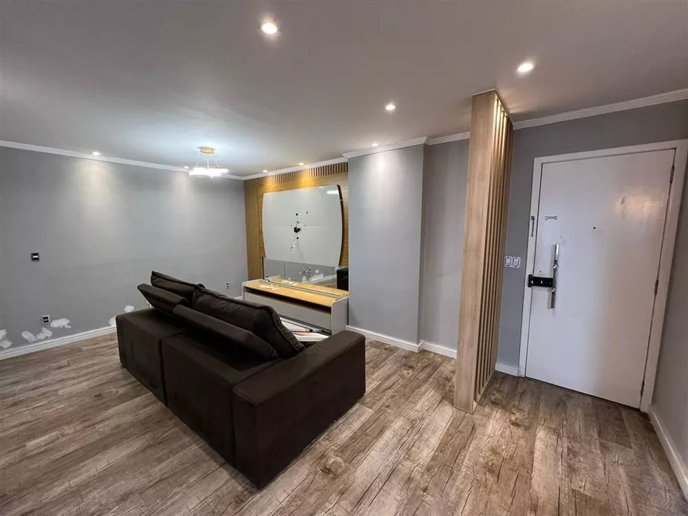 Apartamento à venda com 3 quartos, 120m² - Foto 3