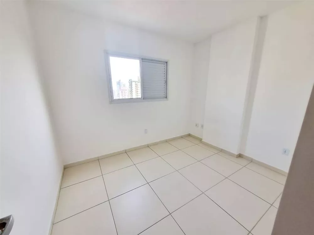 Apartamento à venda com 2 quartos, 66m² - Foto 4