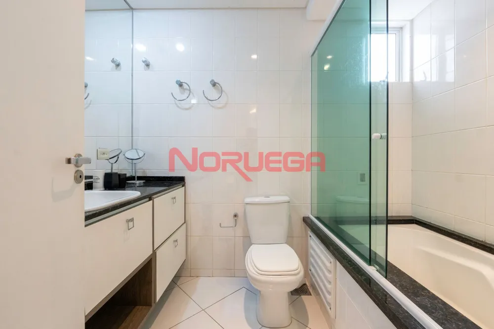 Apartamento, 3 quartos, 147 m² - Foto 1