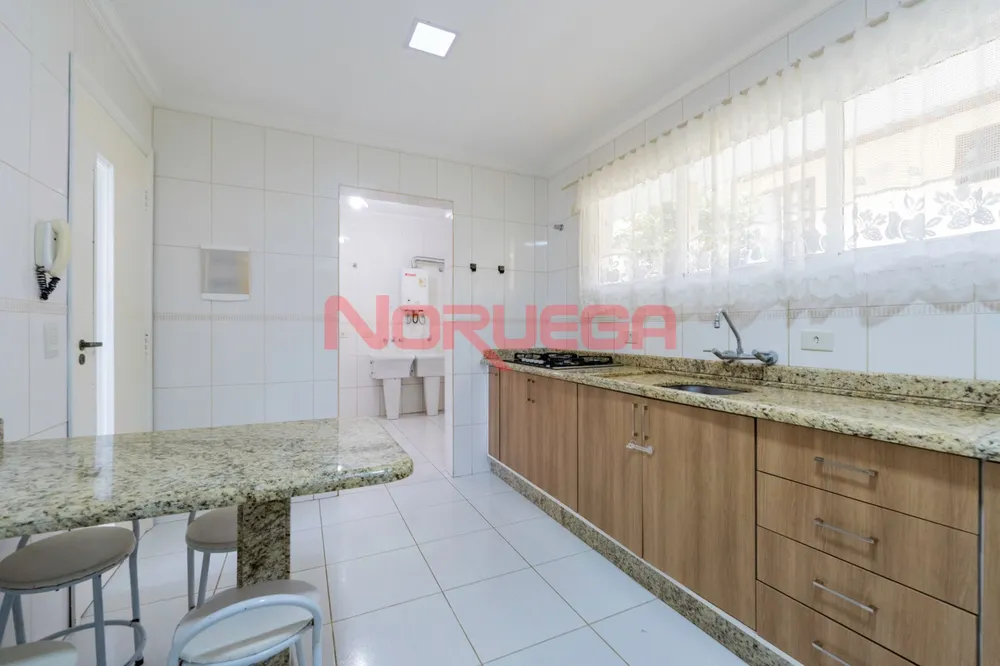 Casa, 3 quartos, 217 m² - Foto 13