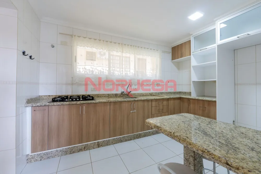 Casa, 3 quartos, 217 m² - Foto 12