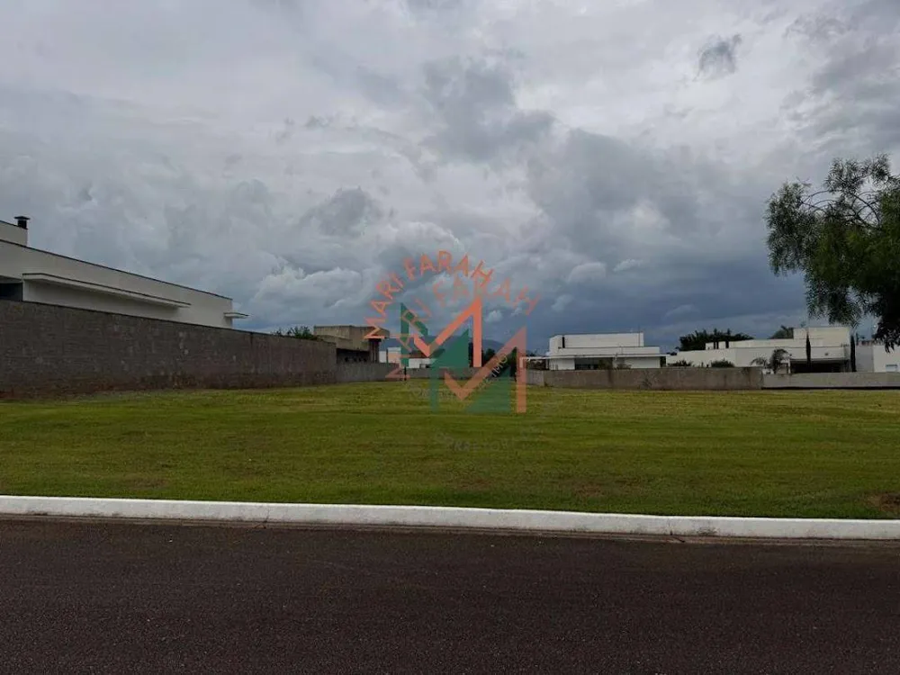 Loteamento e Condomínio, 640 m² - Foto 1