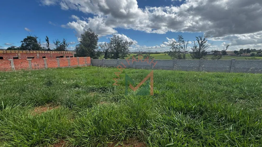 Loteamento e Condomínio, 300 m² - Foto 1