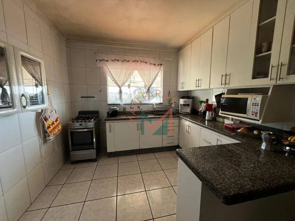 Casa, 3 quartos, 162 m² - Foto 2