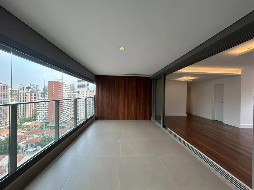 Apartamento, 3 quartos, 160 m² - Foto 1
