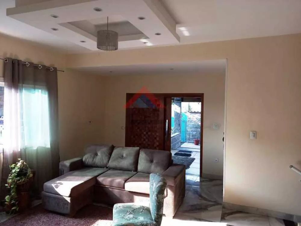 Casa, 4 quartos, 198 m² - Foto 1