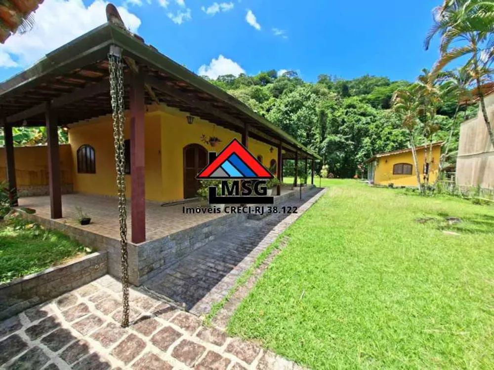Casa, 3 quartos, 200 m² - Foto 1