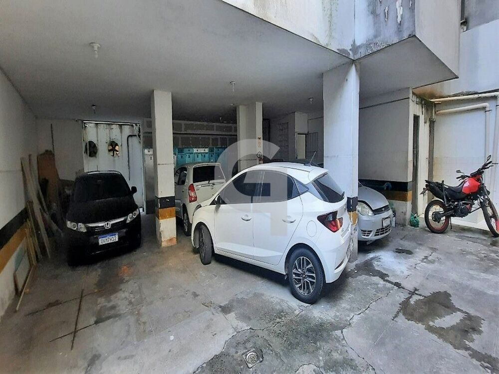 Apartamento à venda com 4 quartos, 250m² - Foto 4