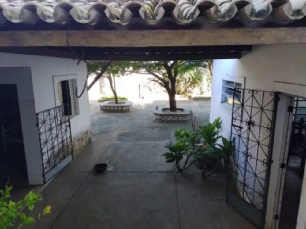 Casa, 4 quartos, 348 m² - Foto 2